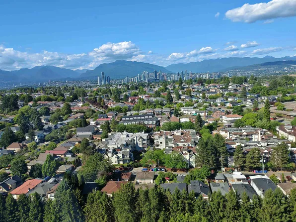 5380 Oben St #2509, Vancouver, BC V5R 6H7