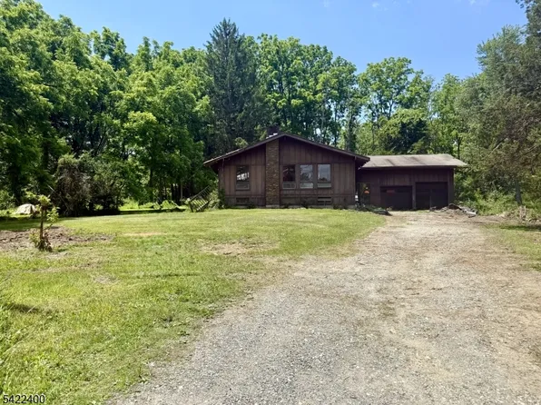 17 Butternut Dr, Vernon Twp., NJ 07462