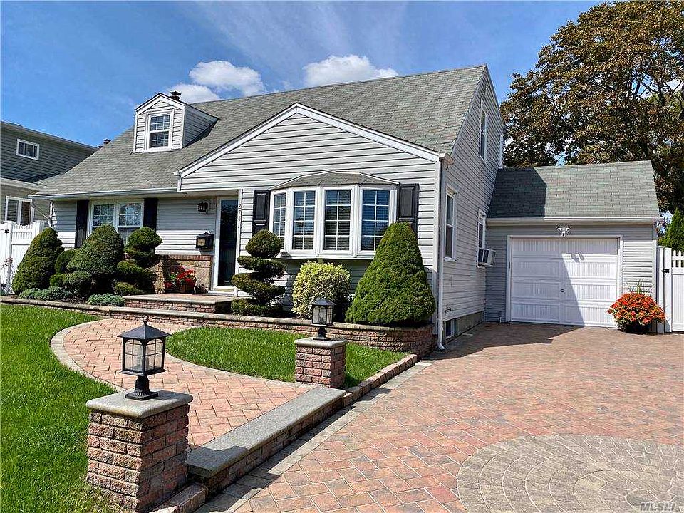 1st image of 2741 Rowehl Dr