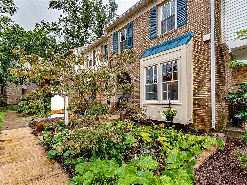 1st image of 6043 Crown Royal Cir