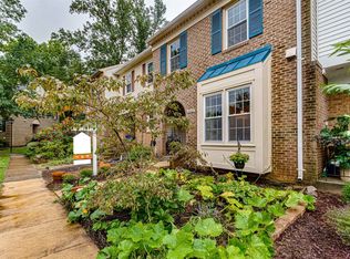 6043 Crown Royal Cir, Alexandria, VA 22310