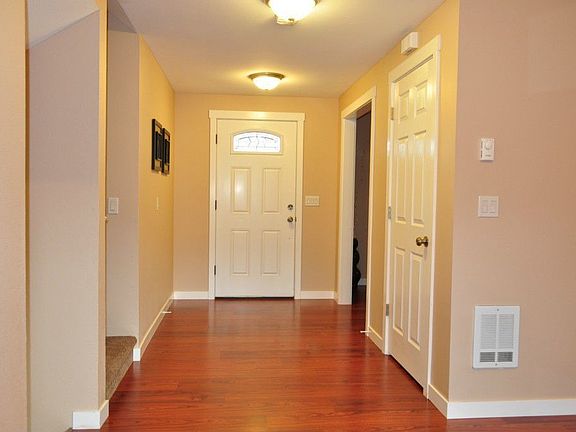 2nd image of 5708 Vickery Ave E