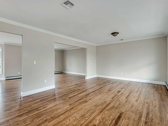 5th image of 9 Church Ln