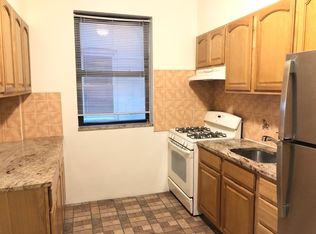 21-07 38th St #2F, Astoria, NY 11105