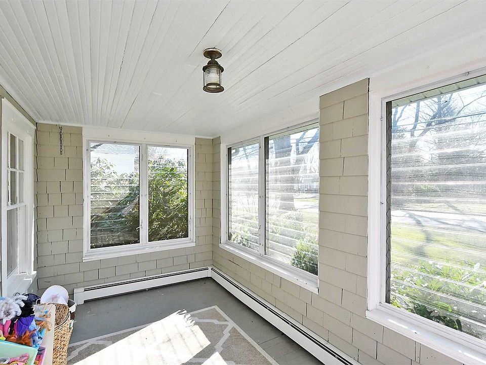 15 E Maple Rd, Greenlawn, NY 11740 Zillow