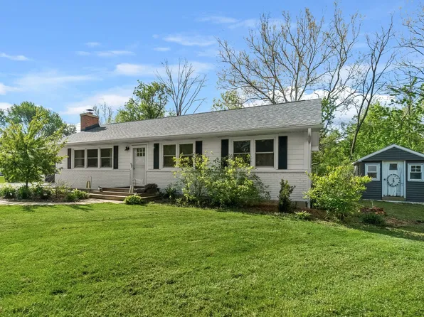 639 Meyer Ct, Aurora, IL 60506