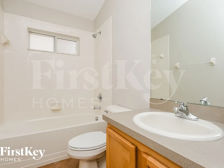 1620 Bonita Bluff Ct — Photo 14