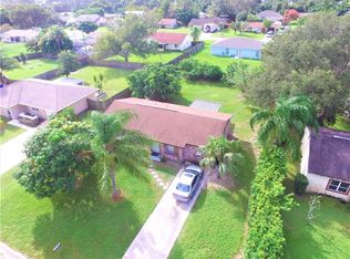 935 24th Ave, Vero Beach, FL 32960