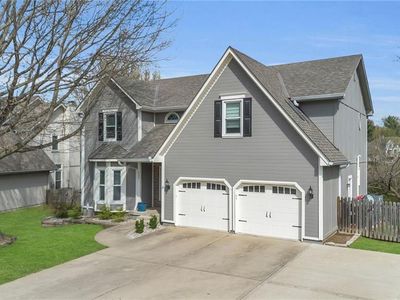 137 SE Citadel Dr, Lees Summit, MO, 64063