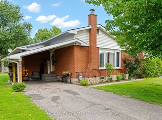 286 James St, Renfrew, ON K7V 2N9