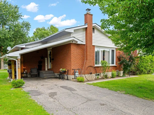 286 James St, Renfrew, ON K7V 2N9