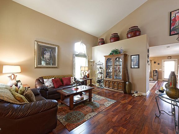 5th image of 40470 W Thornberry Ln