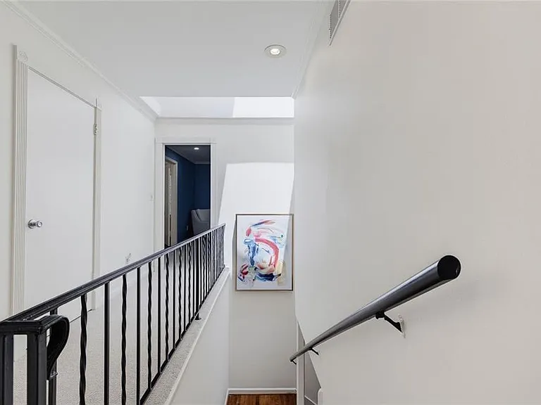 4966 Cambridge Dr — Photo 20