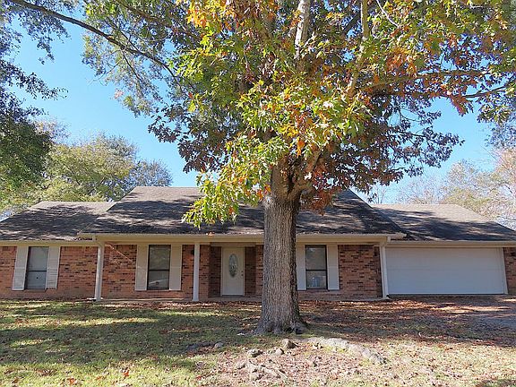 2nd image of 306 Green Lane Trl