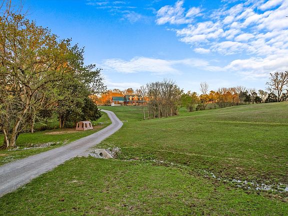 14th image of 1661 Martha Leeville Rd