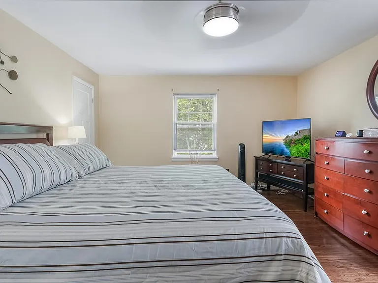 646 Green Briar Rd — Photo 12