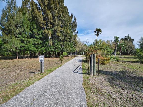 5th image of 710 Evans Rd