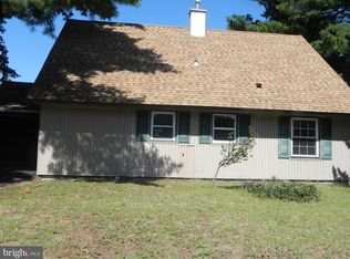 2 Bendix Ln, Willingboro, NJ 08046