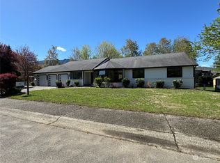 365 Merritt Pl NE, North Bend, WA 98045