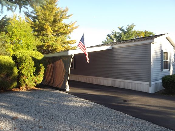 2nd image of 55 Martindale Ct