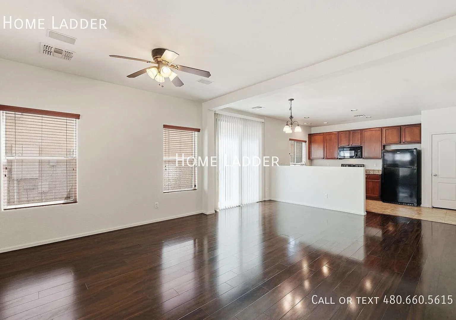 Beautiful 3BR/2.5BA Home in Highly Sought-After Copper Ranch Community! — Photo 2