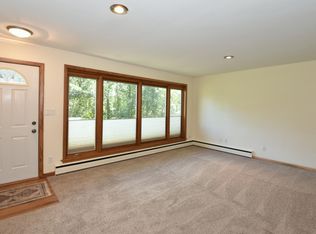 7315 S Scherrei Dr, Franklin, WI 53132