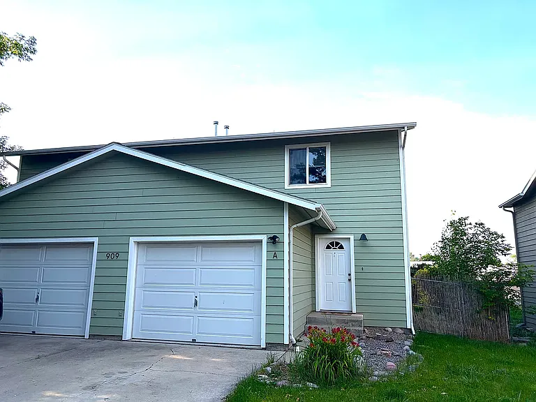 909 Defoe St #A — Photo 23