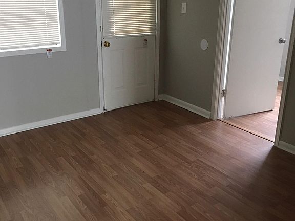 4th image of 707 Sycamore St