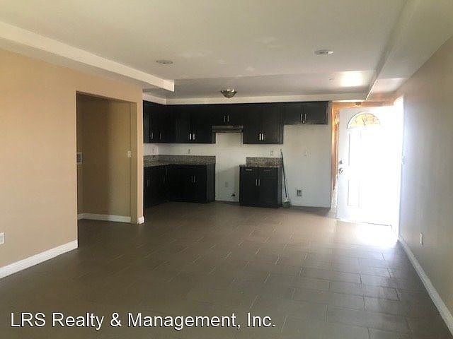 1st image of 10952 Wilmington Ave #1/2