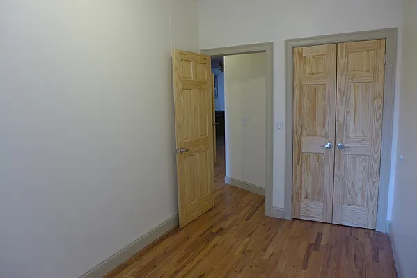 Rented by Garfield Realty  | media 18