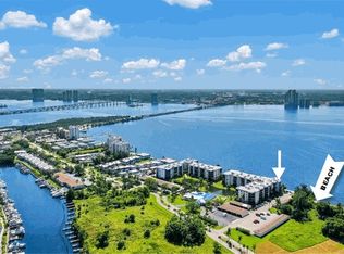 3490 N Key Dr APT 301, North Fort Myers, FL 33903