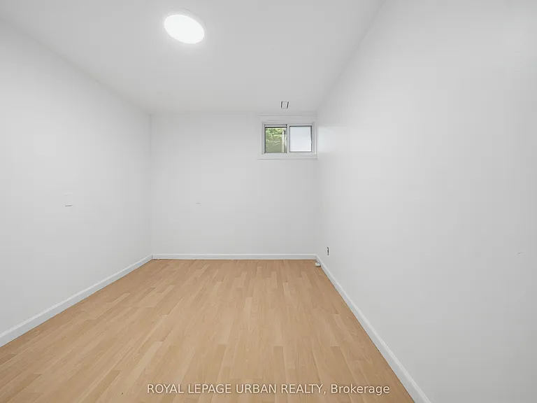 153 Craven Rd #BASEMENT — Photo 13