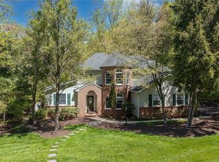 4551 Brookridge Dr, Center Valley, PA 18034