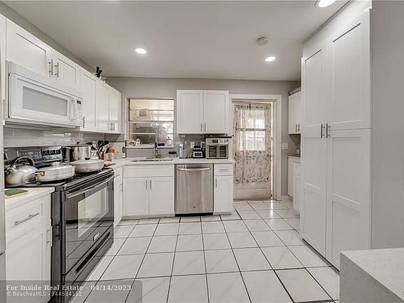 4th image of 6411 SW 19th St