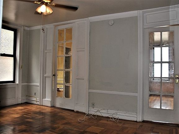 3rd image of 258 W 117th St APT 44E