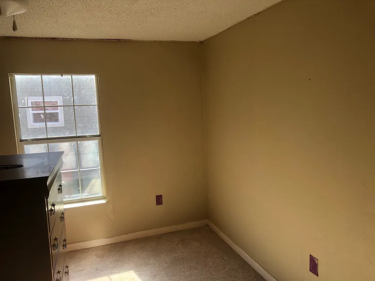 300 S Houston St — Photo 24