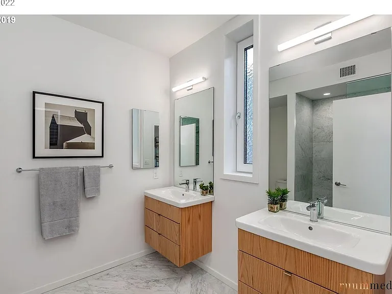 2035 SW Vermont St #2 — Photo 13