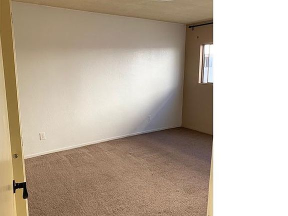 5th image of 850 Victor Ave #28