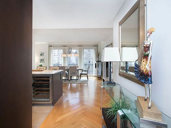 2nd image of 160 Central Park S #1820