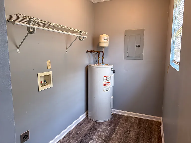 1430 S Main St #7 — Photo 7
