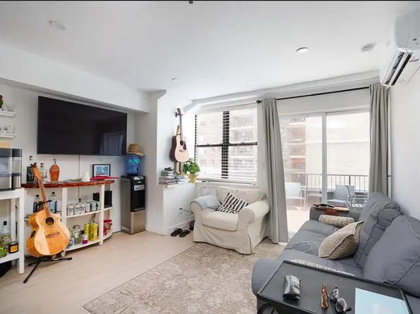 1134 1st Avenue image 1 of 8