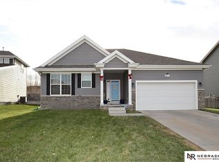 7811 N 116th St, Omaha, NE 68142