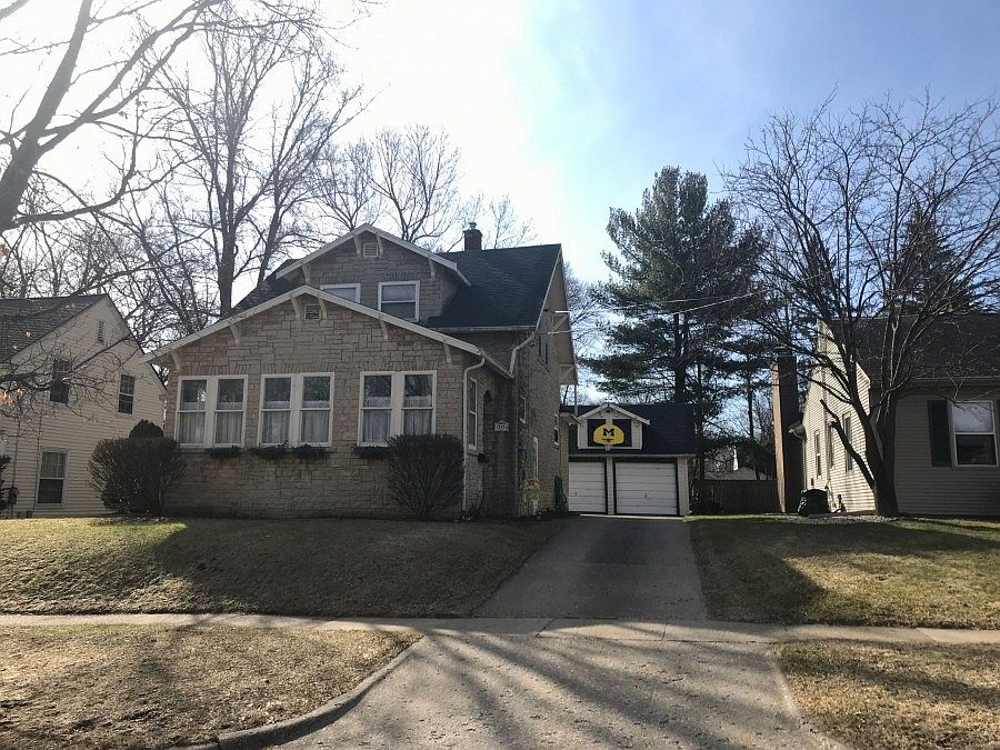 1st image of 217 Montrose Ave
