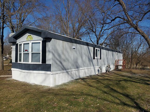 2nd image of 3212 Birch Ln