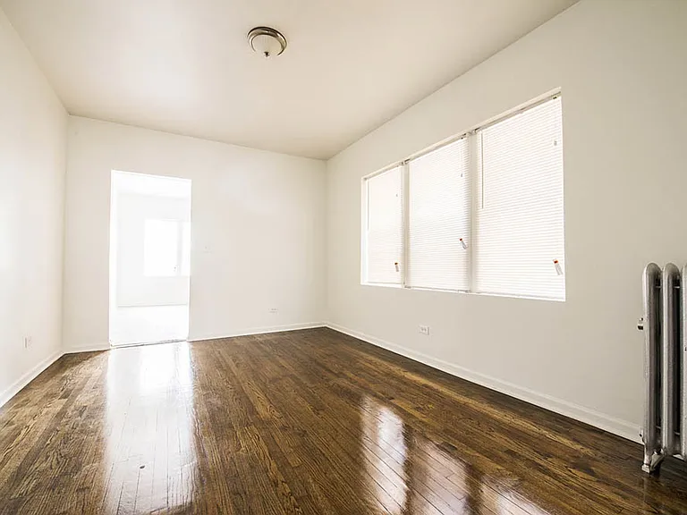 7752 S Cornell — Photo 23