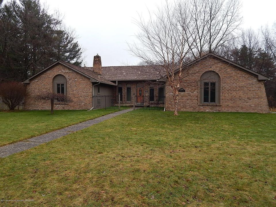 1st image of 2056 Riverwood Dr