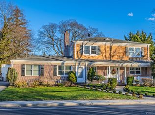 467 Hempstead Avenue, Rockville Centre, NY 11570