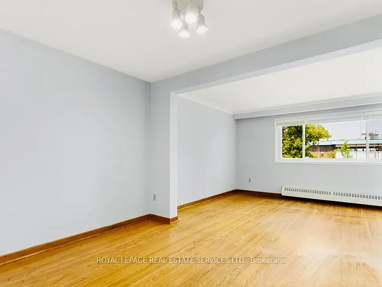 50 Peter St N #2 — Photo 13