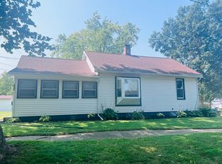 1401 S Roosevelt Ave, Bloomington, IL