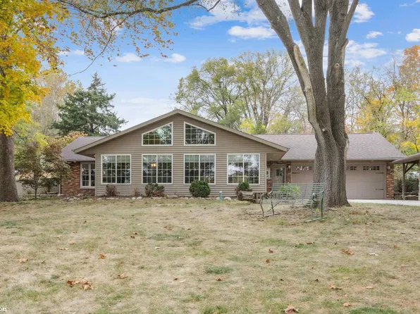 1563 Oakland Mills Rd, Mount Pleasant, IA 52641